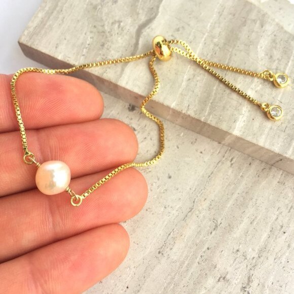 Single Freshwater Pearl Adjustable Gold Bracelet - Picture 4 of 4